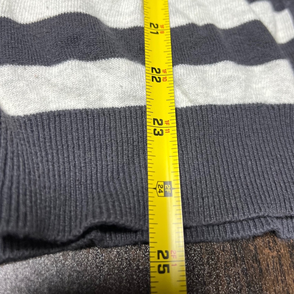 BDG Urban Outfitters Gray and White Striped Cardigan Size Small - Picture 7 of 7
